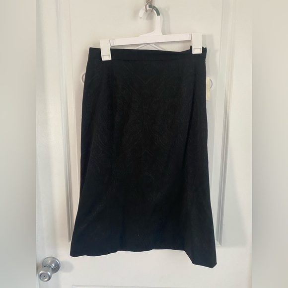 D&D Lined Skirt - Picture 1 of 6